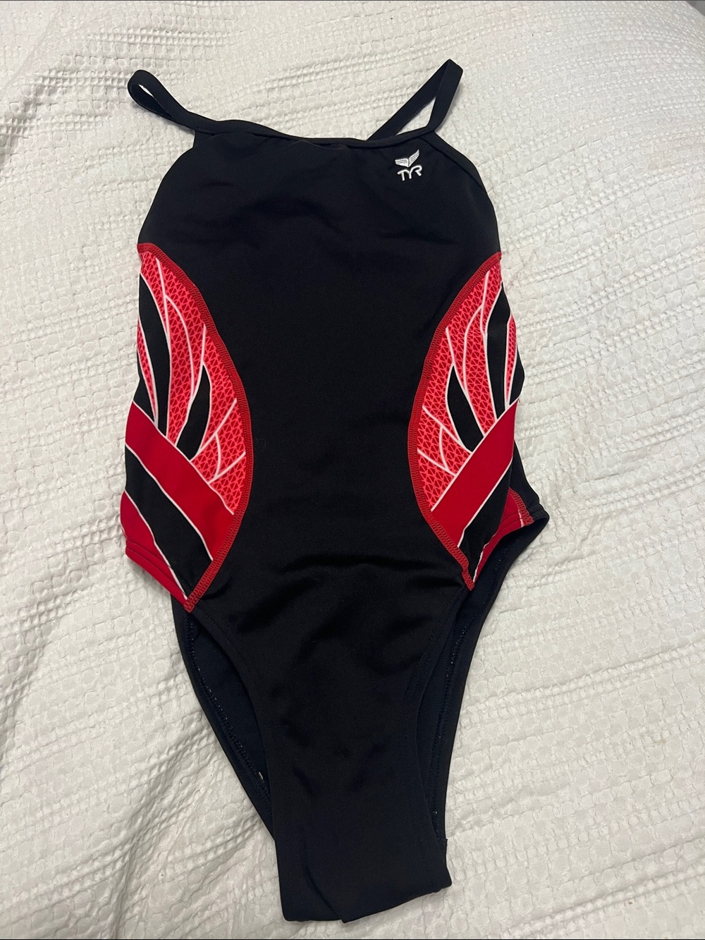 TYR Black and Red Women's Training One-Piece Swimsuit size 30